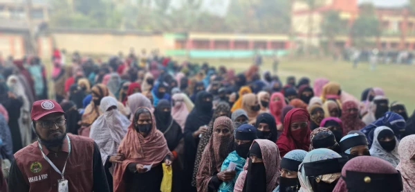 নোয়াখেলেীতে নারী ভোটারদের উপছে পড়া ভিড়