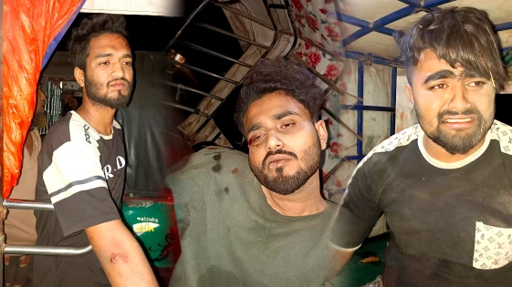 অভয়নগরে পিস্তলসহ তিন দুষ্কৃতকারী আটক, মোটরসাইকেলে আগুন