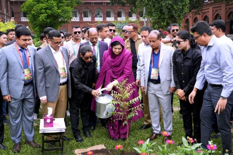 পরিবেশ সুরক্ষায় শিক্ষক-শিক্ষার্থীরা কার্যকর অবদান রাখতে পারেন -ডাঃ জুবাইদা রহমান