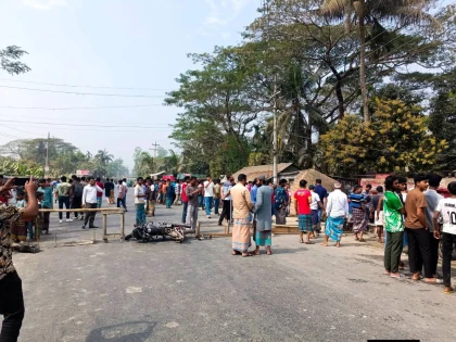 নোয়াখালীতে তেলবাহী লরি চাপায় ব্যবসায়ীর মৃত্যু, আহত-২