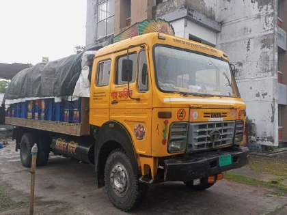 মাদারীপুরে বিপুল পরিমাণ সরকারি চাল পাচারের অভিযোগে ট্রাক জব্দ করলো ইউএনও