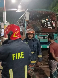 Image related to নোয়াখালীতে বাসে গ্যাস নেওয়ার সময় সিলিন্ডার বিস্ফোরণে আহত ৪