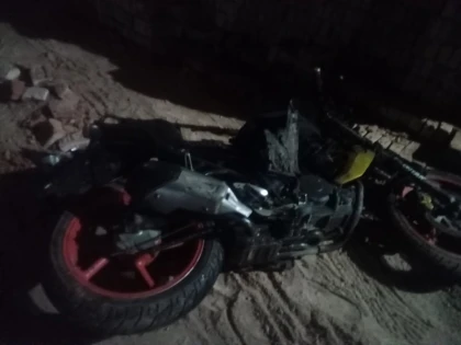 নোয়াখালীতে ফসলি জমির মাটি বিক্রি নিয়ে দু’গ্রুপের সংঘর্ষ, মোটরসাইকেলে অগ্নিসংযোগ