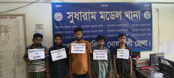 গ্যারেজে চলছিল চোরাই অটোরিকশা বেচাকেনা, গ্রেপ্তার ৫
