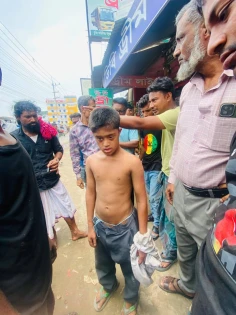 দুটি আমের জন্য শিশুকে অমানবিক নির্যাতন