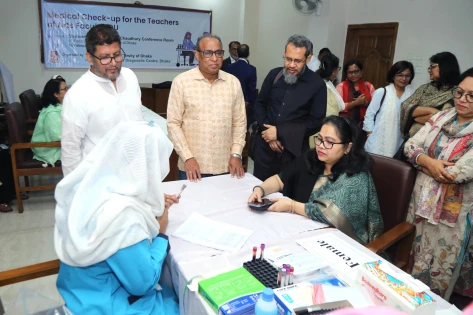 ঢাবি কলা অনুষদের শিক্ষকদের জন্য দু’দিনব্যাপী মেডিকেল ক্যাম্প