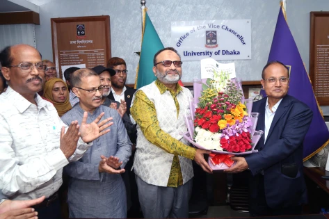 ঢাবি’র নতুন উপাচার্য হিসেবে অধ্যাপক ড. এ বি এম ওবায়দুল ইসলাম-এঁর যোগদান