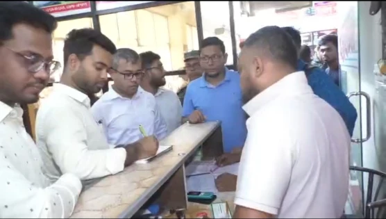 নোয়াখালীতে চার বাস কাউন্টারকে জরিমানা